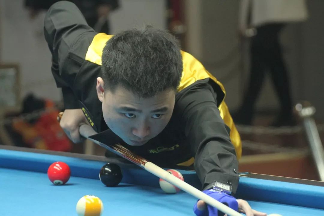 领先与全队 领先与全队